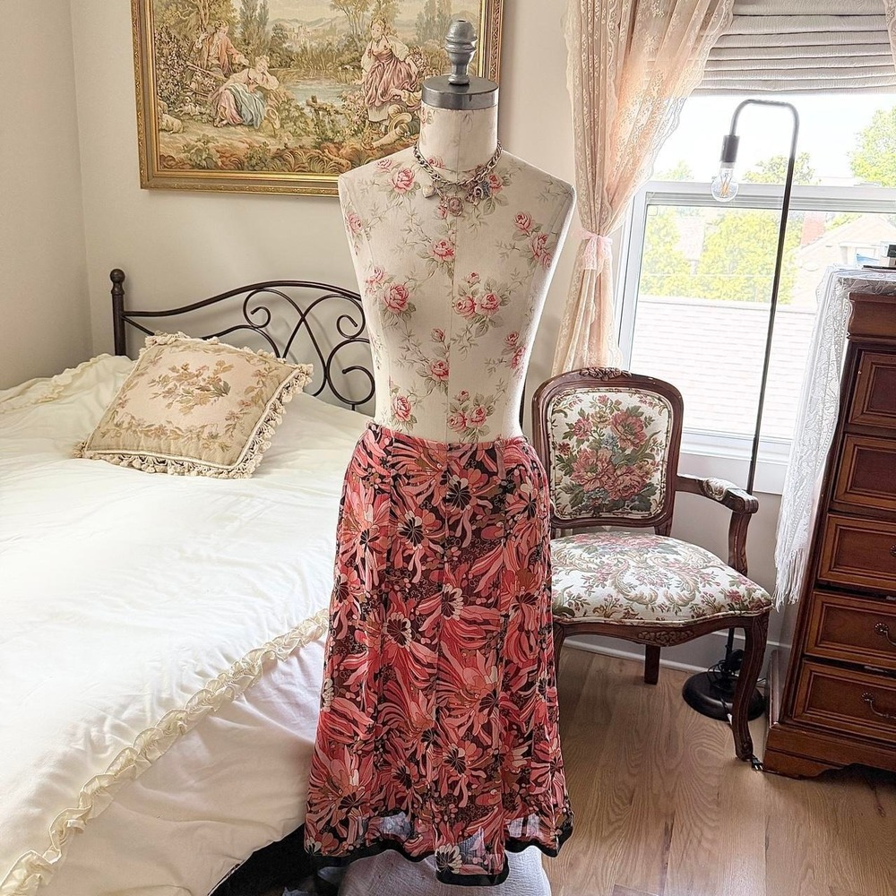 Floral Midi Skirt‎
